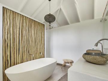 Renting out with online payment:  Bathroom with Bath