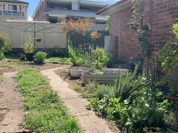 Renting out with online payment: Huge Garden Area