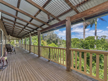 Renting out with online payment: Timber Balcony with a Beautiful View