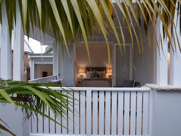 Renting out with online payment: Hamptons Bedroom with Verandah Access