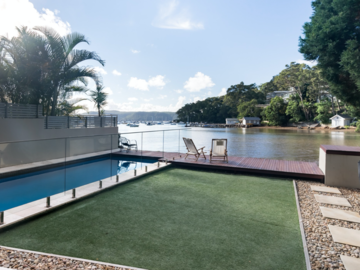 Renting out with online payment: Swimming pool with seaview