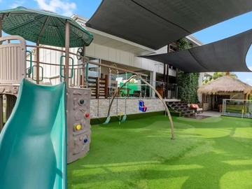 Renting out with online payment: Play Area Overlooking the Waters