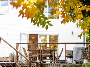 Renting out with online payment: Spacious Outdoor Deck, Dining and Spa