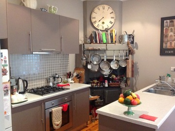 Renting out with online payment: Kitchen Area within the Dining Room