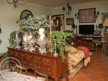 Renting out with online payment: Moulin Rouge Inspired Living Area