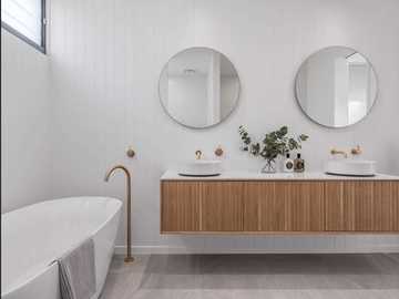 Renting out with online payment: Bathroom in Bespoke style home with a touch of luxury