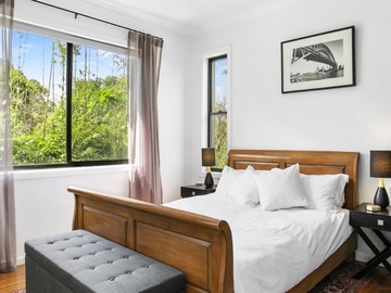 Renting out with online payment: Modern Bedroom with Ensuite