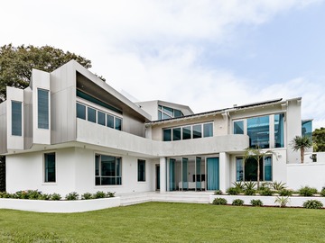 Renting out with online payment: Entertainer's Delight Architectural Home