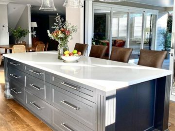 Renting out with online payment: Riverside Hamptons Style House