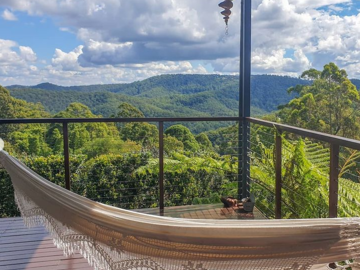 Renting out with online payment: Balcony with Mountain Views