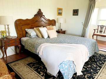 Renting out with online payment: King Suite with Olive Grove Views