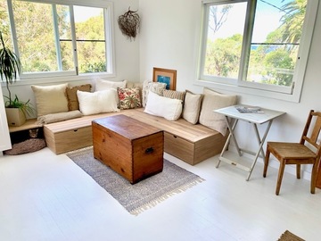 Renting out with online payment: Light-Filled Living Area with Tree & Ocean views