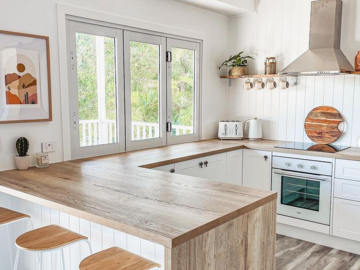 Renting out with online payment: Coastal Luxe Kitchen