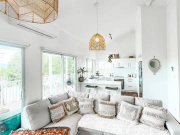 Renting out with online payment: Coastal Luxe Living Room