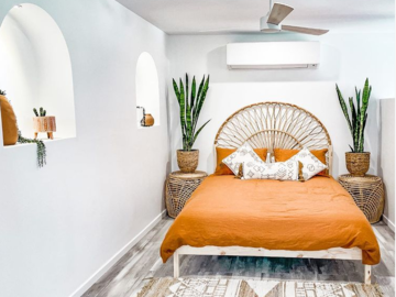 Renting out with online payment: Coastal Luxe House with a Touch of Boho 