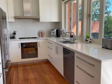 Renting out with online payment: Natural Light Filled House