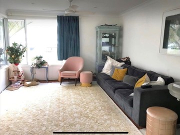 Renting out with online payment: Spacious Living Area
