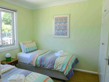Renting out with online payment: Retro Bedroom with Two Single Beds