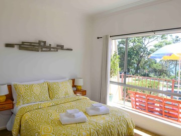 Renting out with online payment: Bedroom with views to water