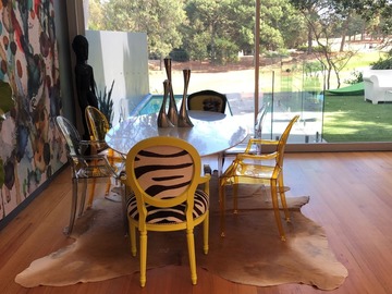 Renting out with online payment: Dining Area with Pool and Outdoor Views