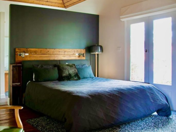 Renting out with online payment: Main Bedroom with Ensuite and Garden Access