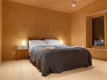 Renting out with online payment: Bedroom with Timber Walls and Flooring