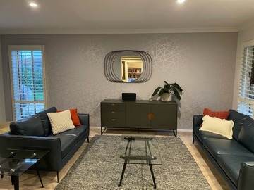 Renting out with online payment: Spacious House with Beautiful Kitchen and Pool