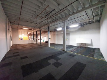 Renting out with online payment: Blank canvas warehouse industrial space Waterloo