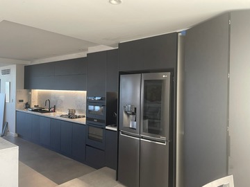 Renting out with online payment: Kitchen with 4.7m breakfast bar