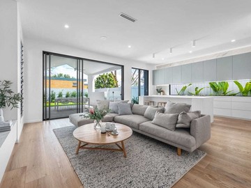 Renting out with online payment: Bespoke style home with a touch of luxury and sophistication