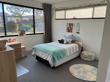 Renting out with online payment: Young Girl's Bedroom