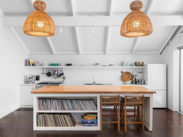 Renting out with online payment: Open plan kitchen