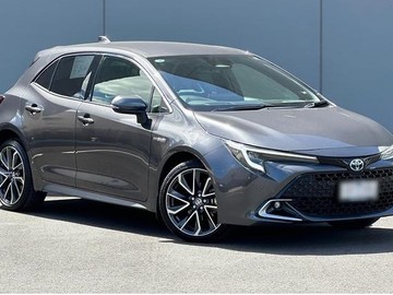Renting out with online payment: Toyota Corolla ZR