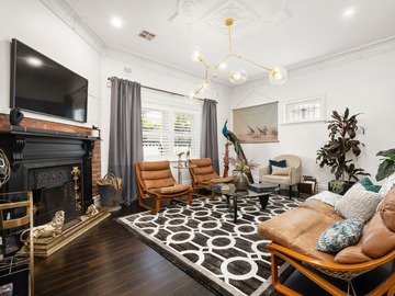 Renting out with online payment: Warm and Cozy Family Room