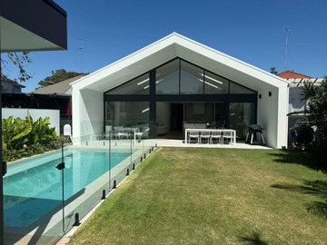 Renting out with online payment: Open Plan House in Clovelly