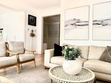 Renting out with online payment: Living room