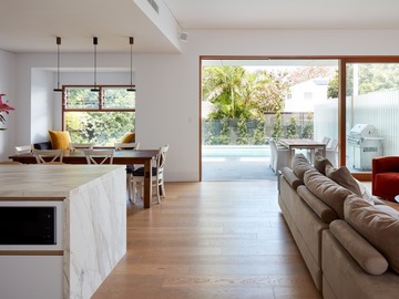 Renting out with online payment: Light-filled modern family home