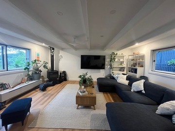 Renting out with online payment: Frenchs Forest house with incredible views