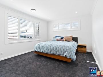Renting out with online payment: Lovely home in Kingsford