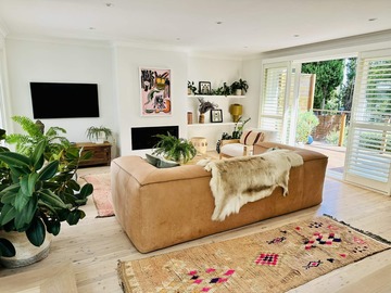 Renting out with online payment: Home with amazing natural light