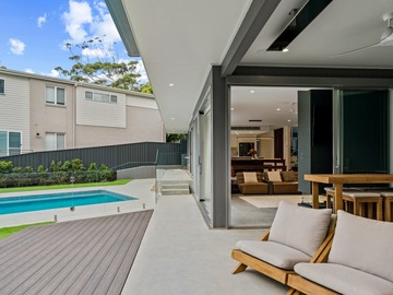 Renting out with online payment: STONEWOOD