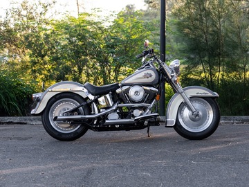 Renting out with online payment: Harley Davidson Heritage Softail Nostalgia 1997