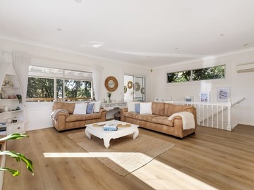 Renting out with online payment: Four bedroom house in Bexley