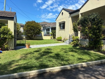Renting out with online payment: Spacious house 