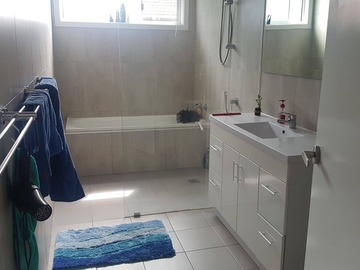 Renting out with online payment: Bathroom with a Bath